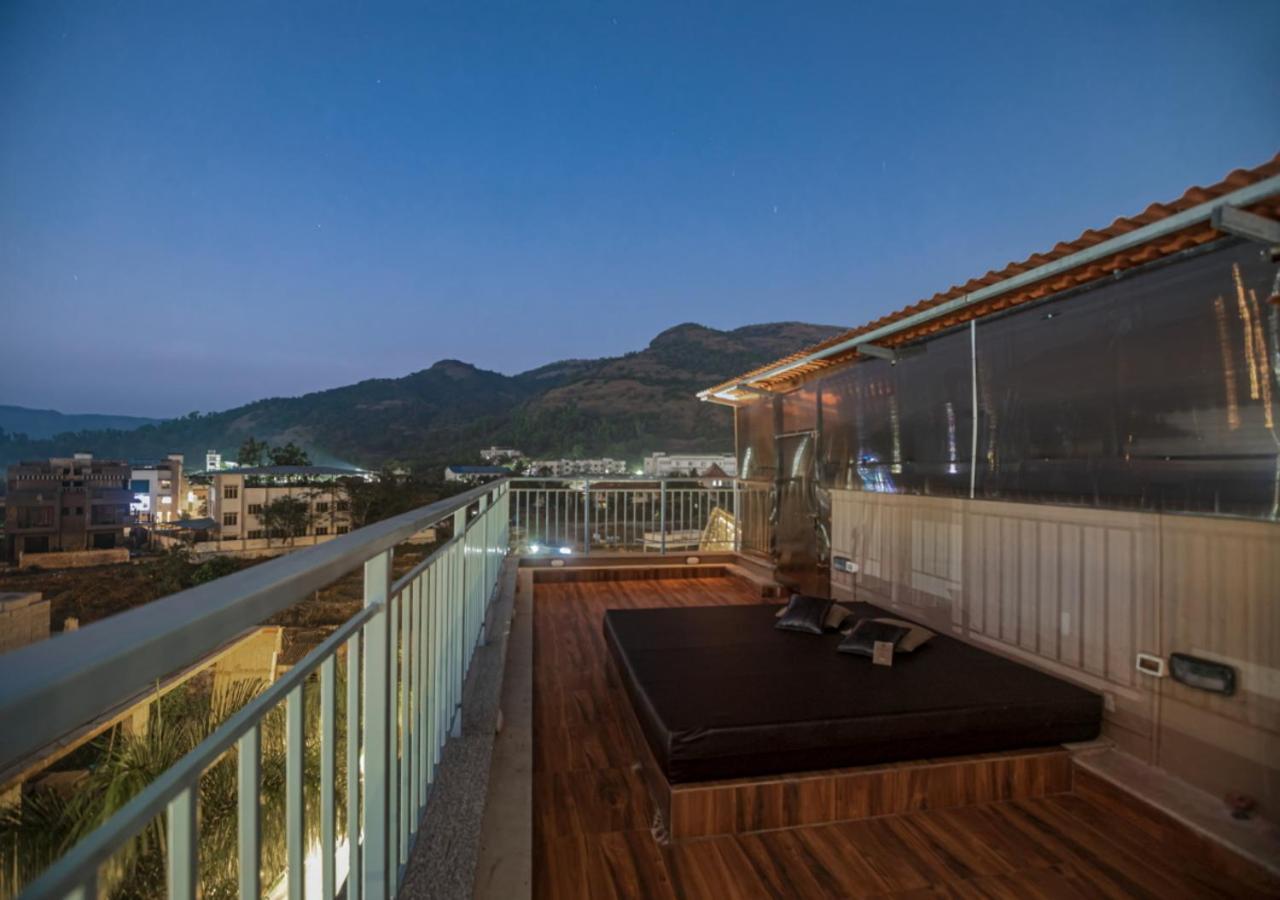 Saffronstays Urja, Lonavala - Private Villa With 2 Pools, Spa Room, Private Elevator & Waterfall Exterior foto